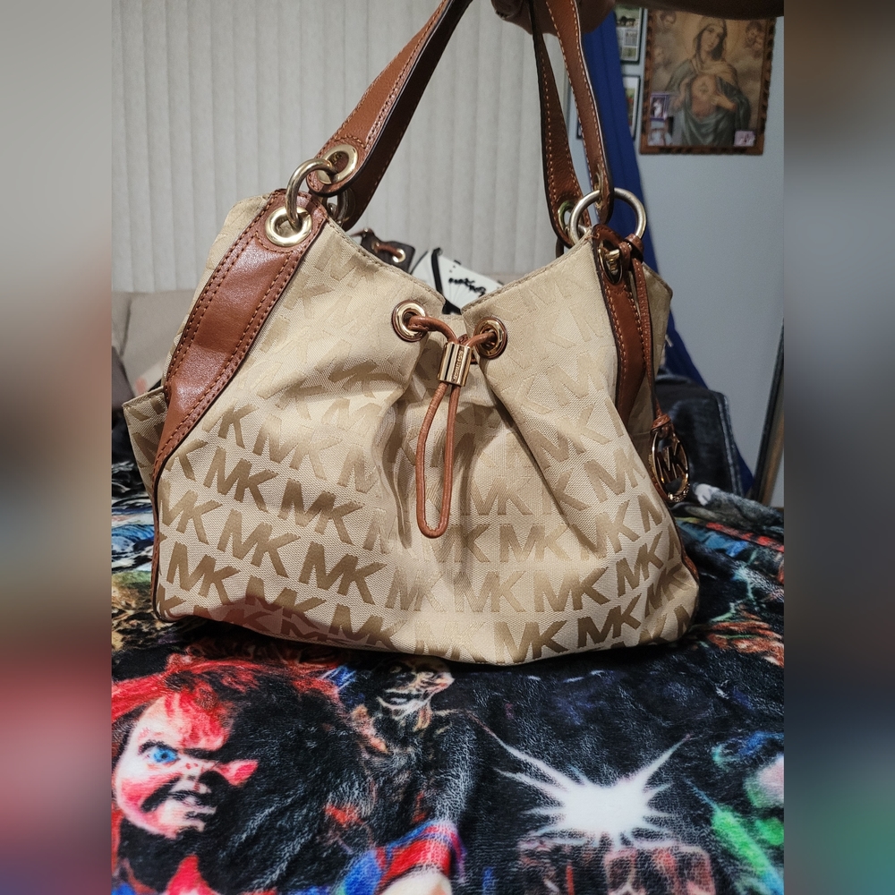 Michael kors purse